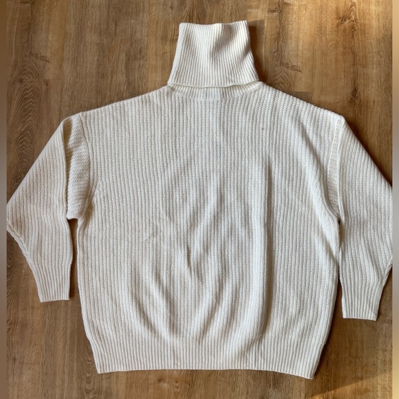 NWT Autumn Cashmere Oversized Turtleneck in WHITE - Picture 7 of 13